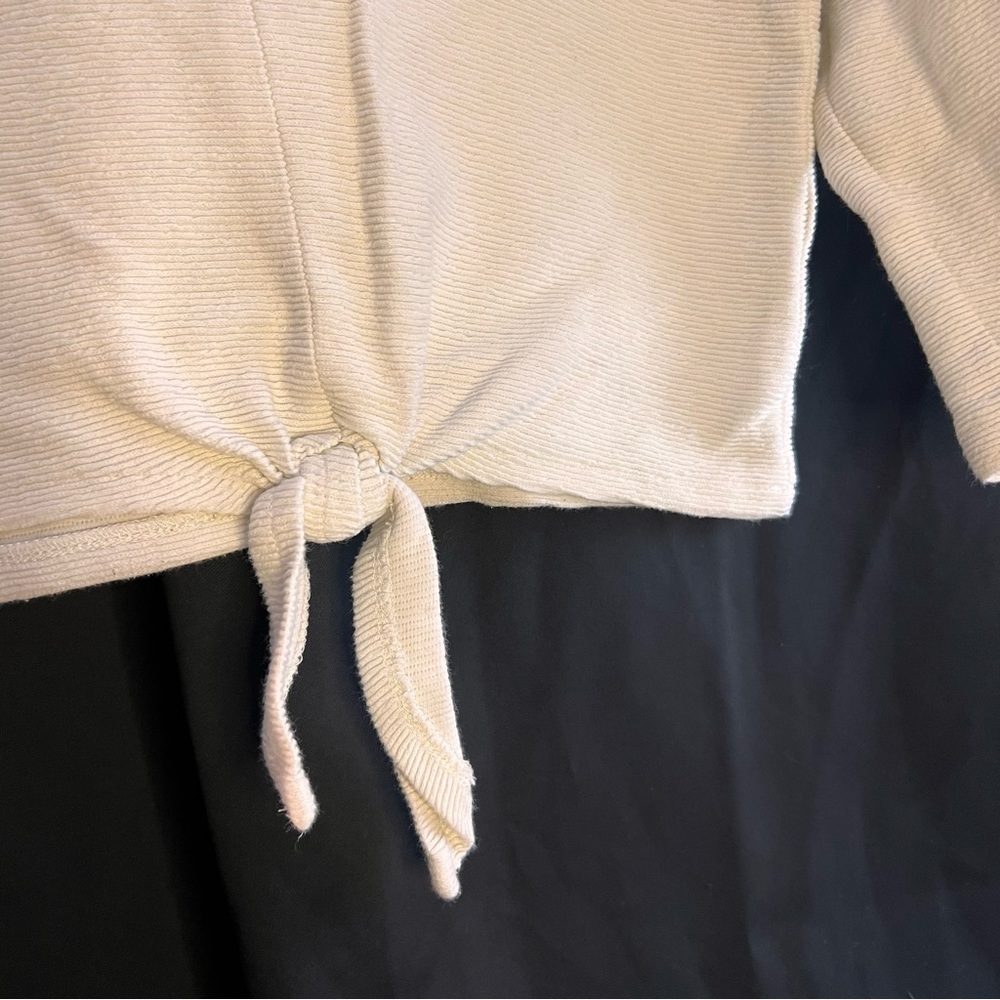 Textured Tie-Front Top - Picture 6 of 7